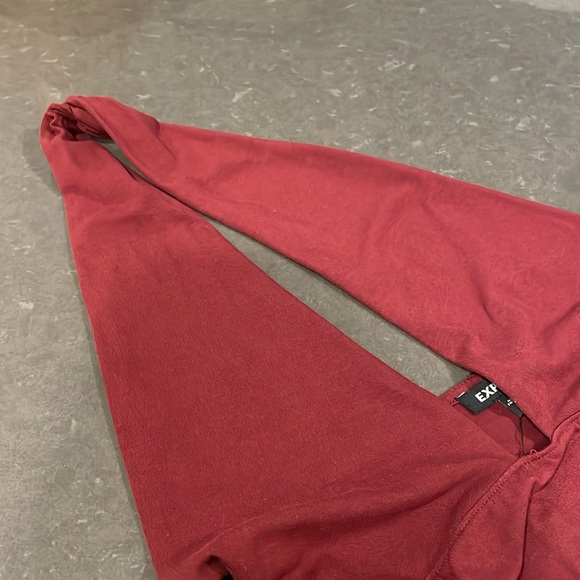 Express Burgundy Plunge Bodysuit Small NWT - Picture 6 of 10